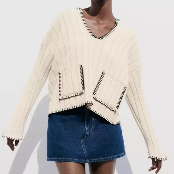 Zara Ecru Black Contrasting Topstitch Sweater - Picture 1 of 4